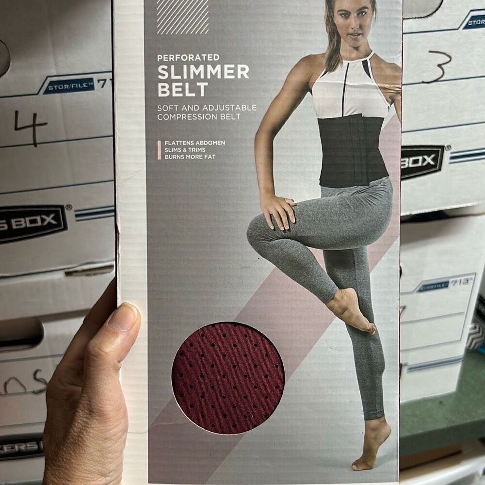 NEW Danskin perforated slimmer belt waist, trainer, rouge color L/XL